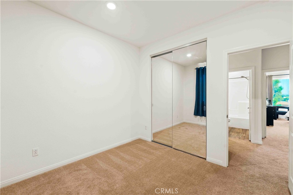 10618 Paramount Property Photo 15