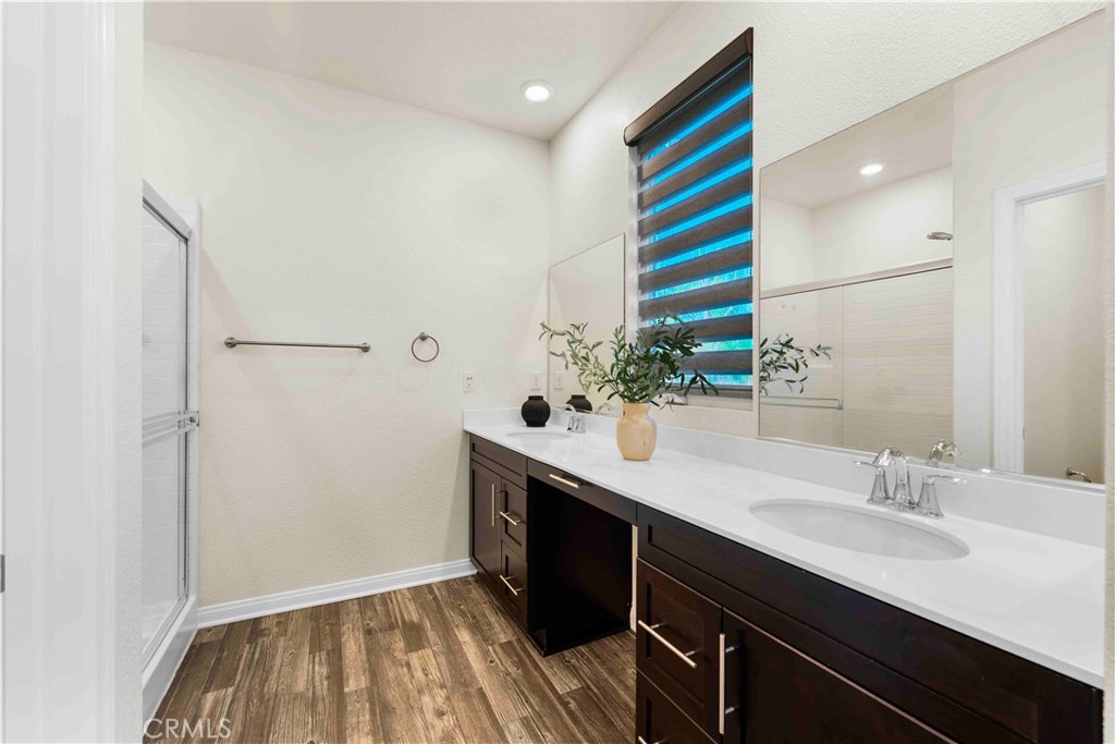 10618 Paramount Property Photo 17
