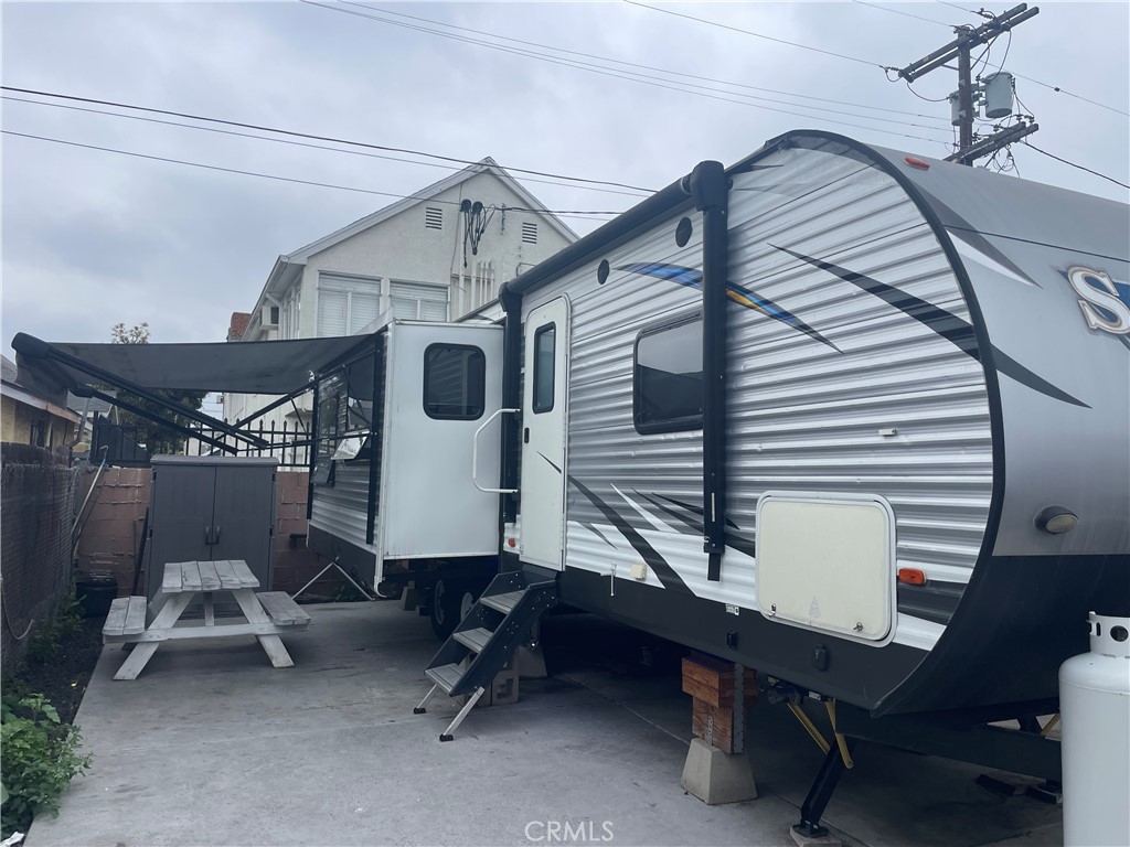 795 47 Property Photo 7