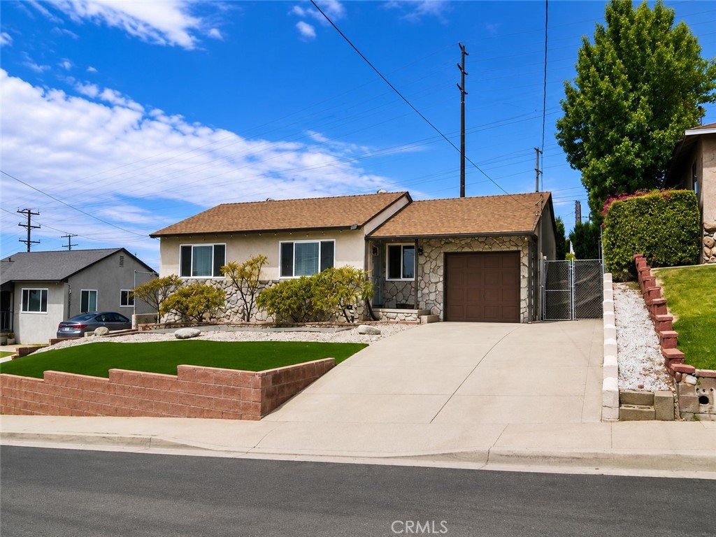 401 W Doncrest Property Photo