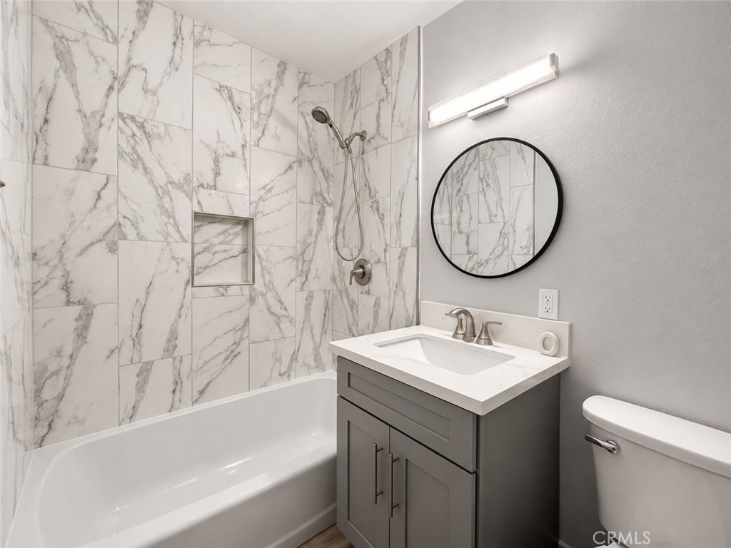 401 W Doncrest Property Photo 14