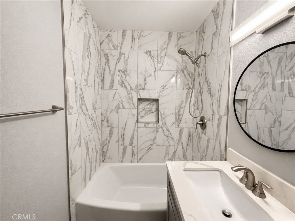 401 W Doncrest Property Photo 15