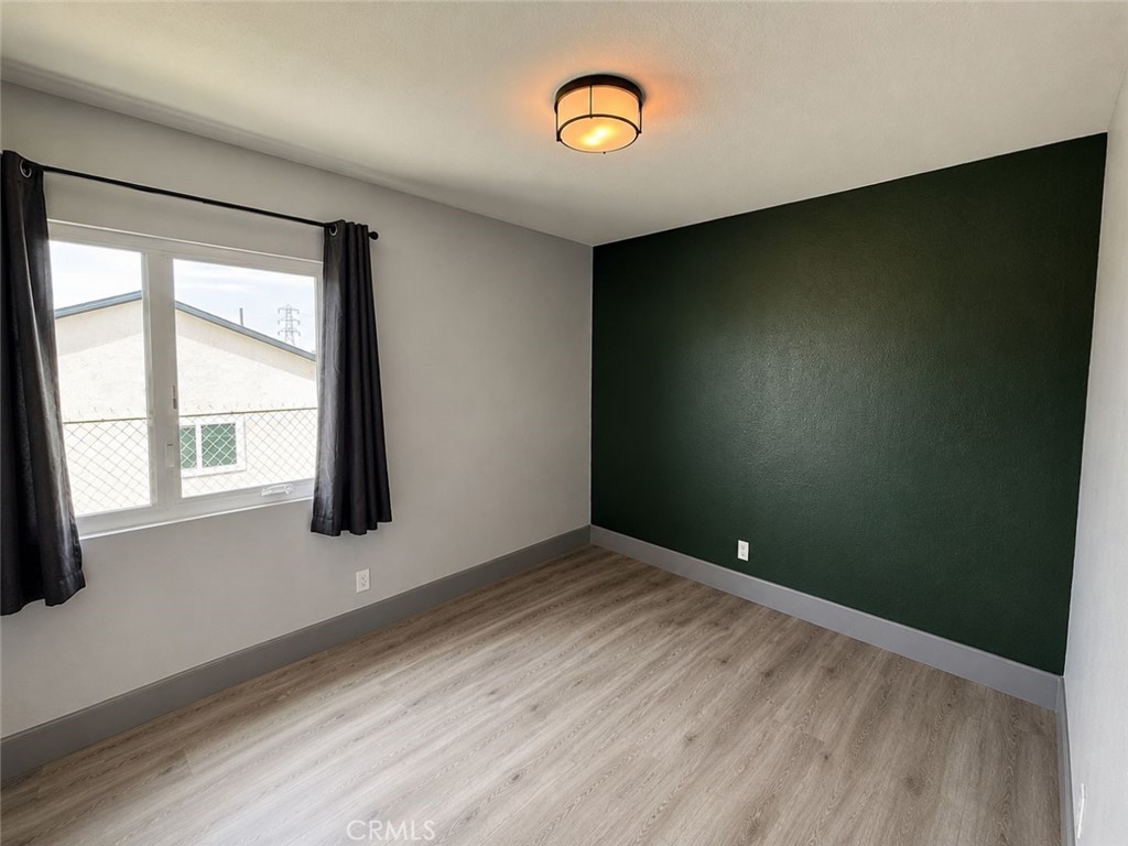 401 W Doncrest Property Photo 16