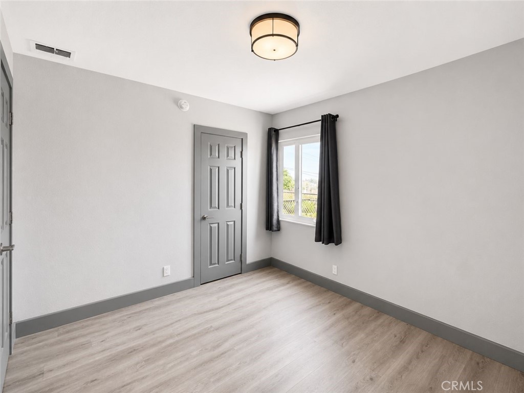 401 W Doncrest Property Photo 17