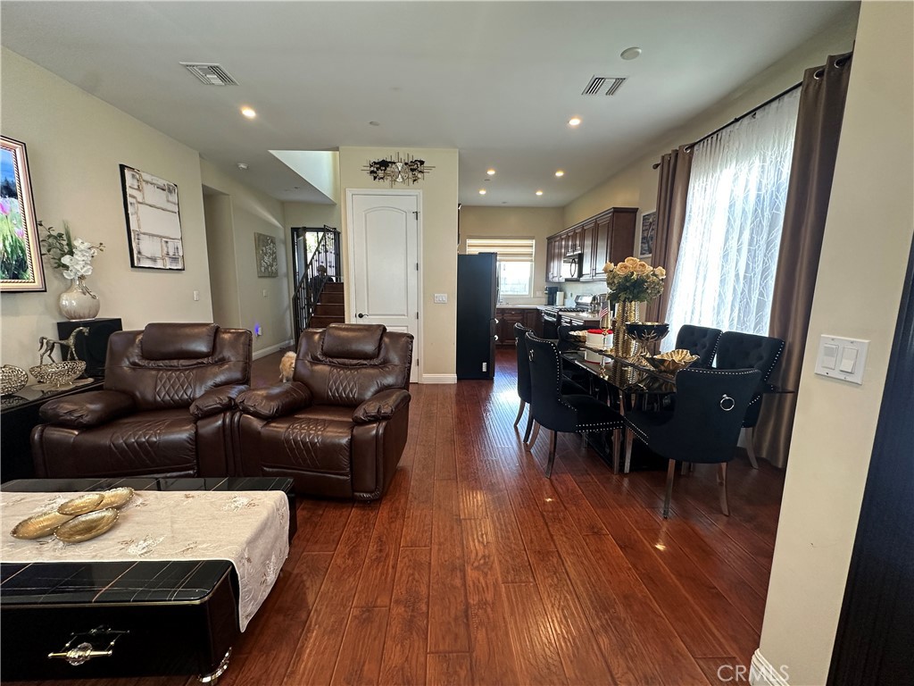 7611 Lilly Way Property Photo 3