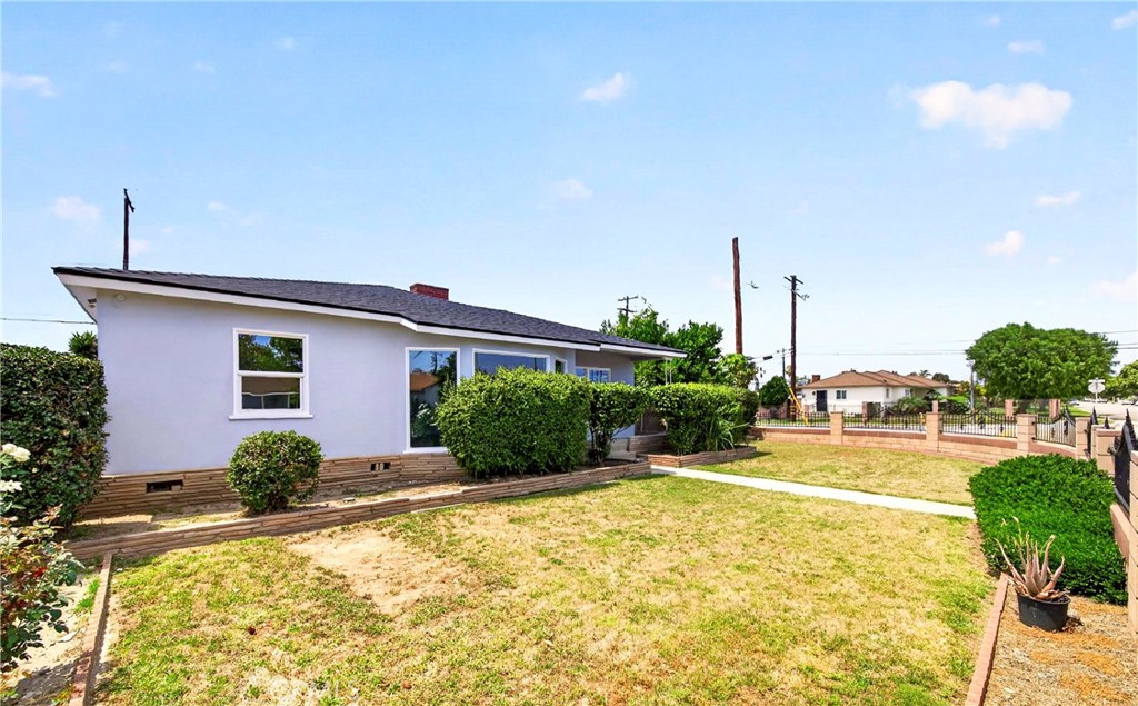 639 N Nora Property Photo 4