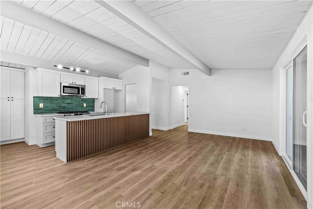 5248 N Enid Property Photo 4