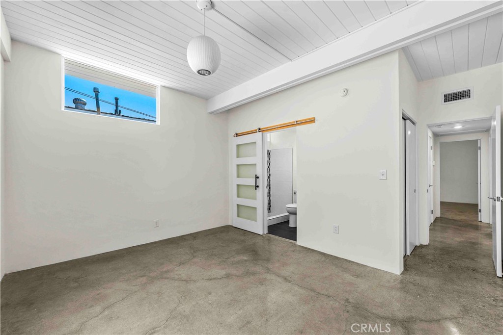 900 S 4th Property Photo 7