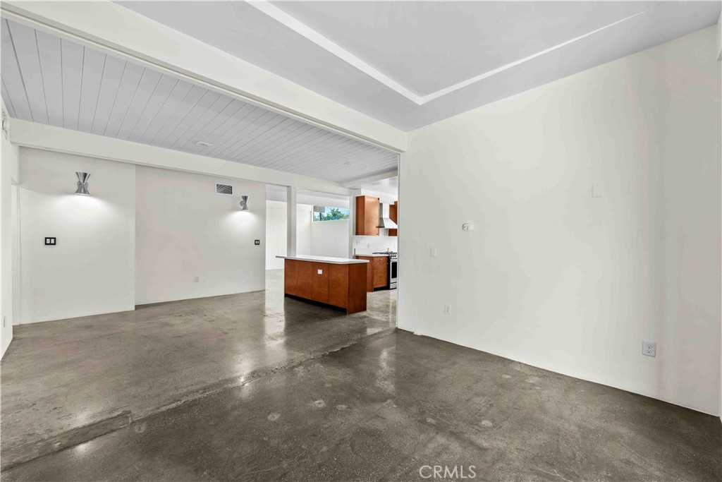 900 S 4th Property Photo 20