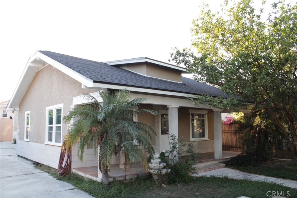 1467 Walnut Ave Property Photo 1