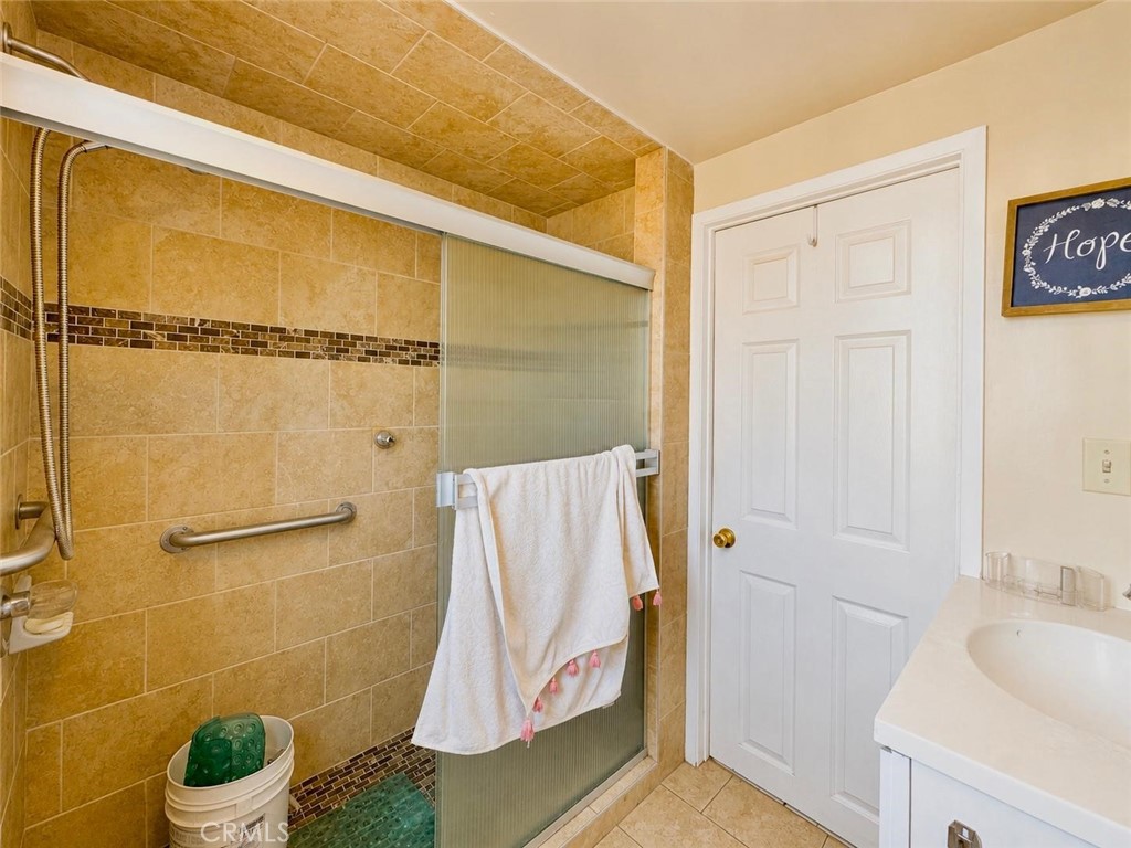 3942 Gleason Street Property Photo 11