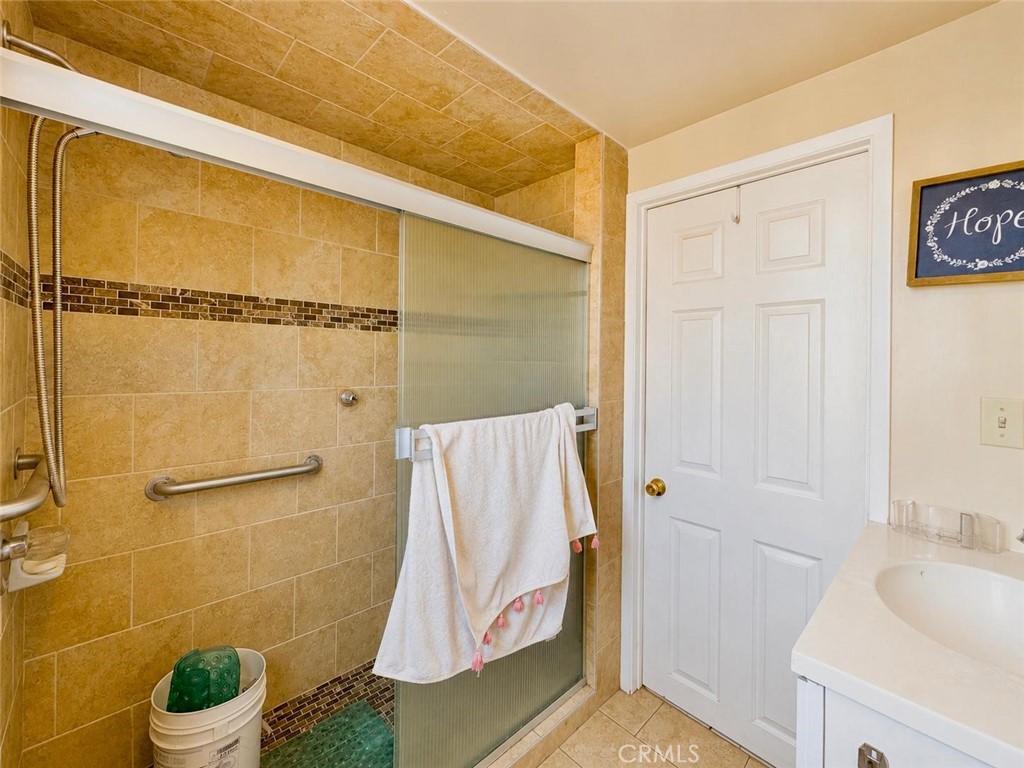3942 Gleason Street Property Photo 11