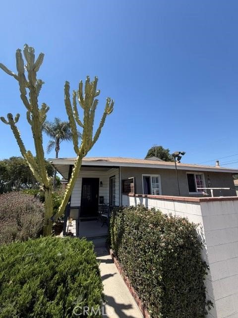 7425 Vicki Property Photo 2