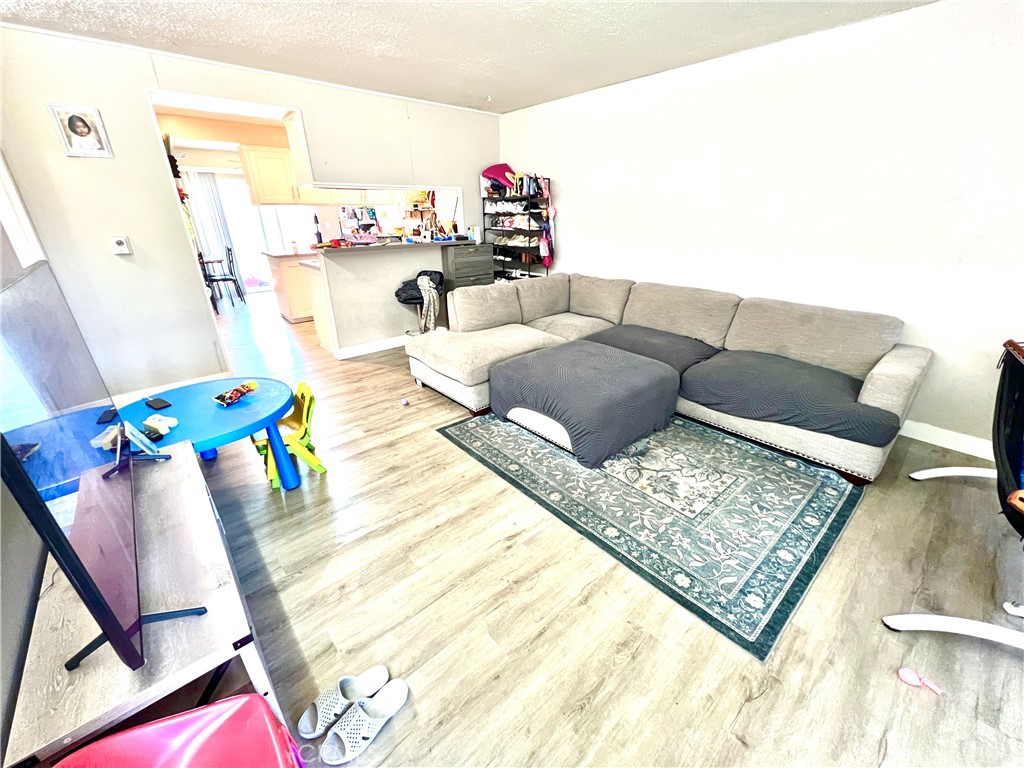 15712 Pasadena 8 Property Photo 2