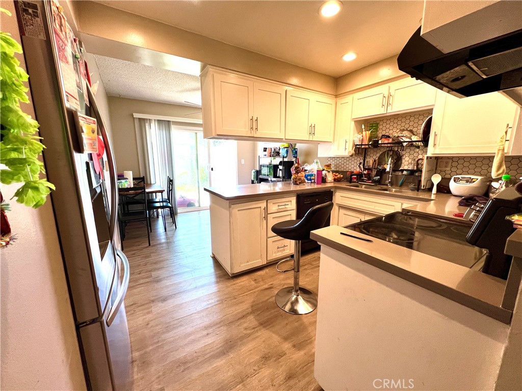 15712 Pasadena 8 Property Photo 3