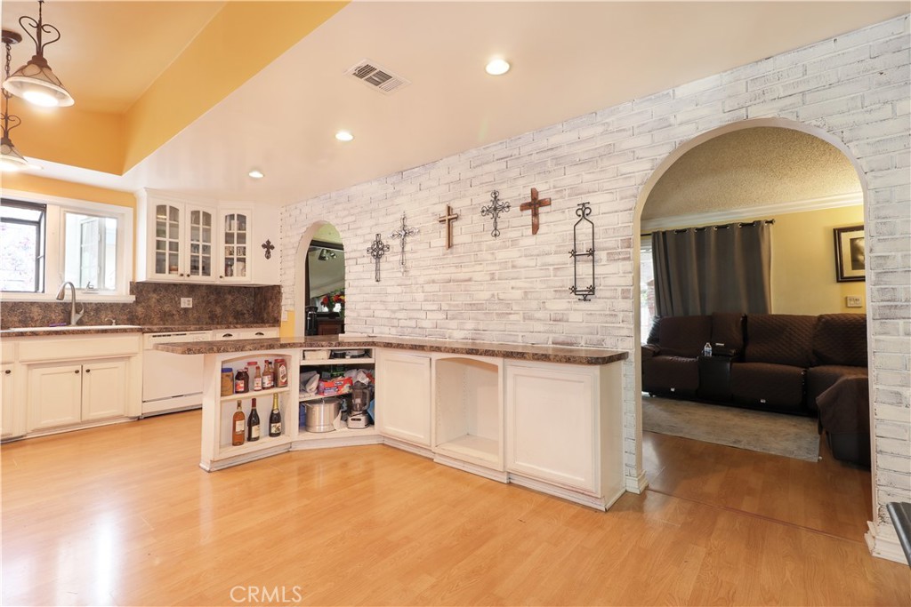 3309 Friendswood Property Photo 2