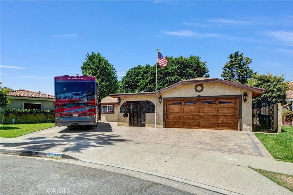 607 Jana Circle Property Photo 1