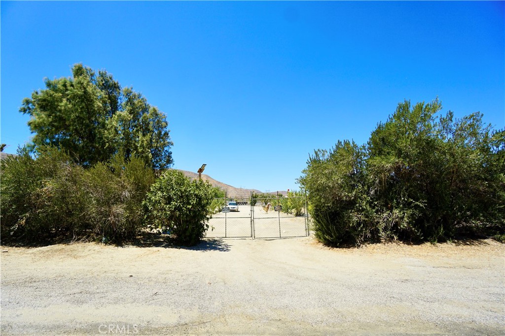 14993 Broadway Property Photo 5