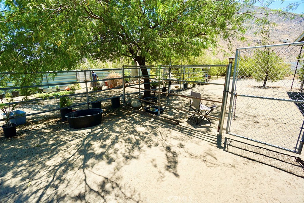 14993 Broadway Property Photo 27