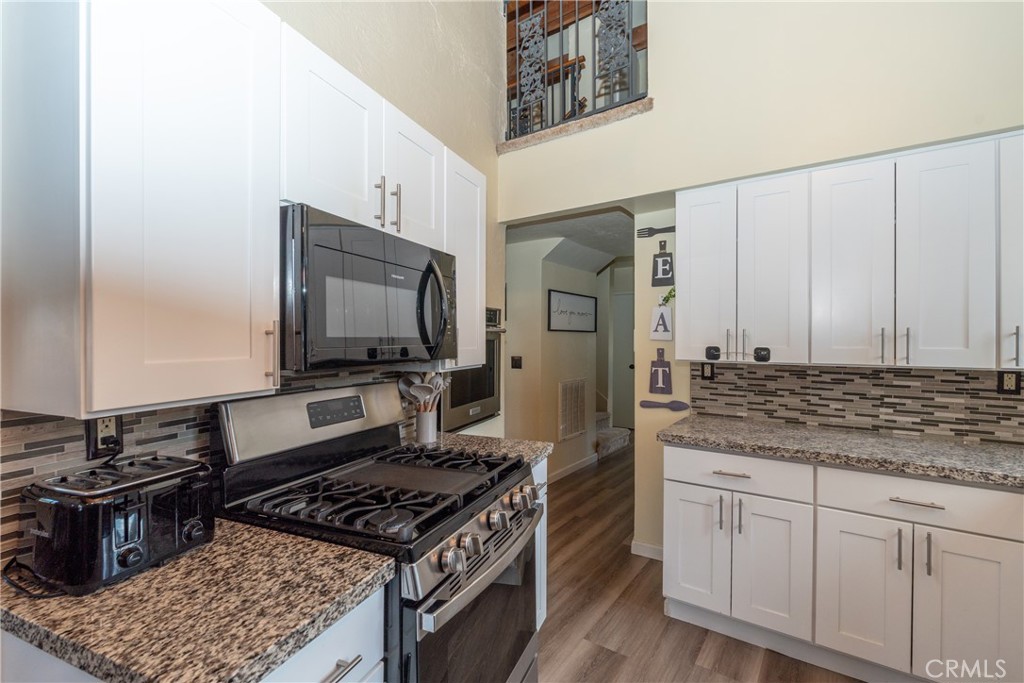 115 Sunset Property Photo 17