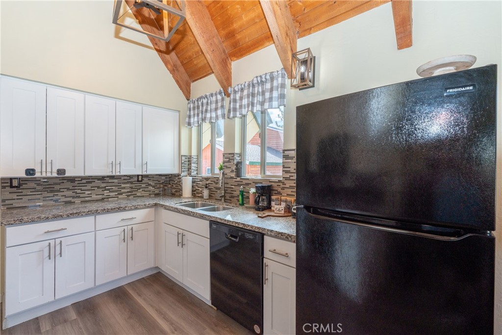 115 Sunset Property Photo 19