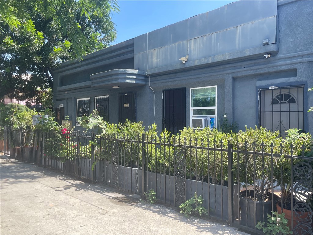 6214 S Western Property Photo 1