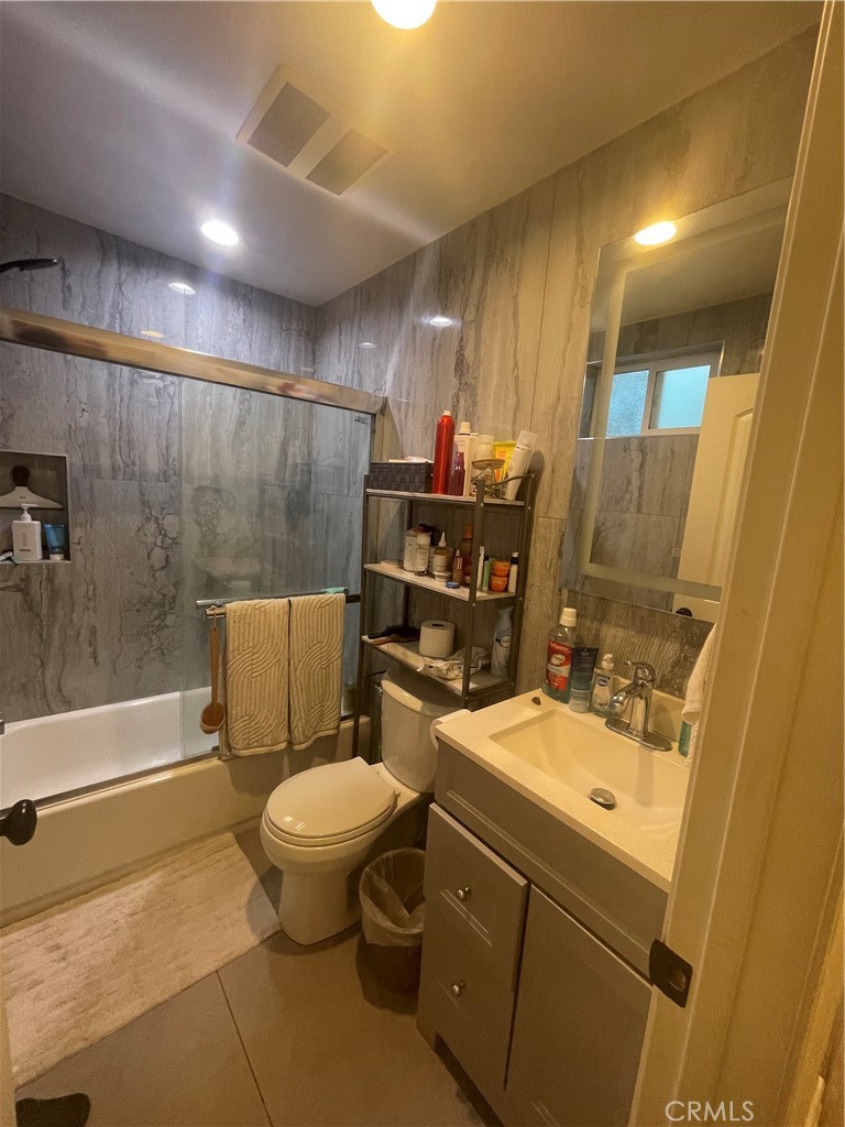 6214 S Western Property Photo 17