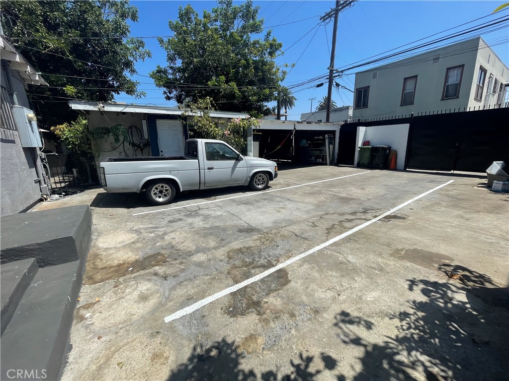 6214 S Western Property Photo 49