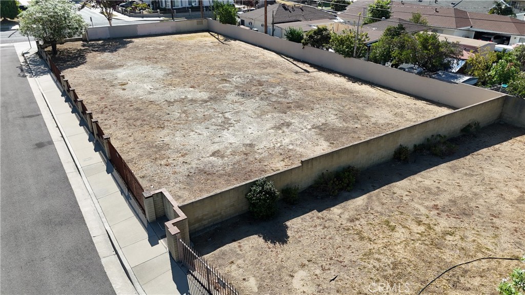 8774 Guess Property Photo 5
