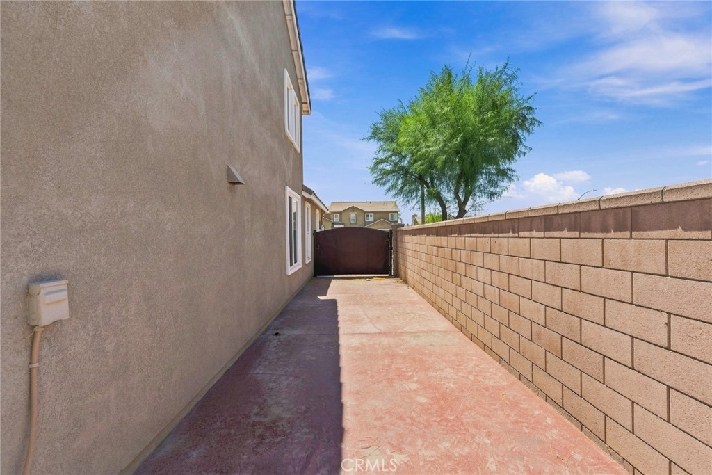 26620 Quartz Road Property Photo 13