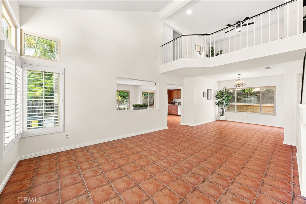 15521 Ficus Street Property Photo 6