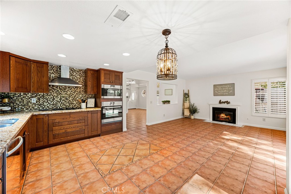 15521 Ficus Street Property Photo 15
