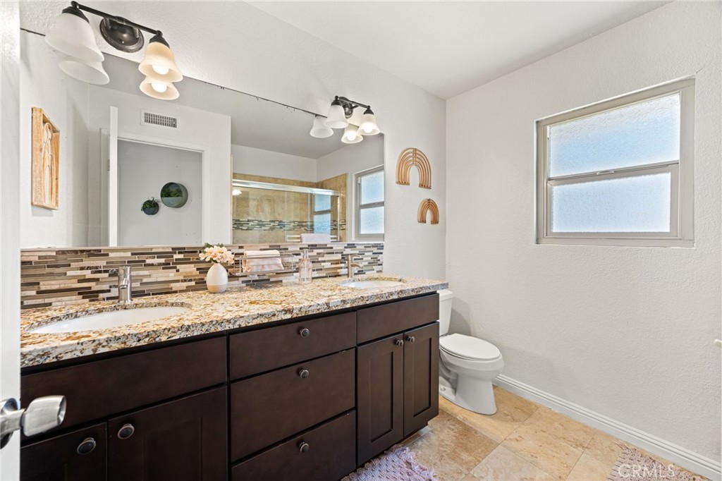 15521 Ficus Street Property Photo 29