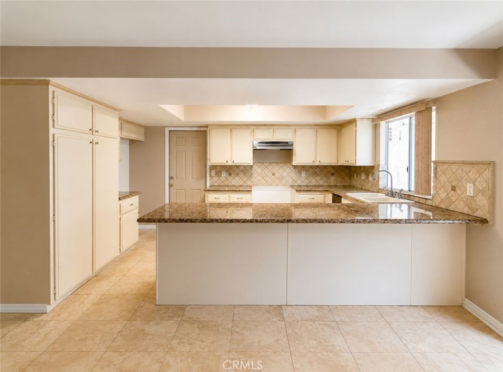 230 Oranut Lane Property Photo 4