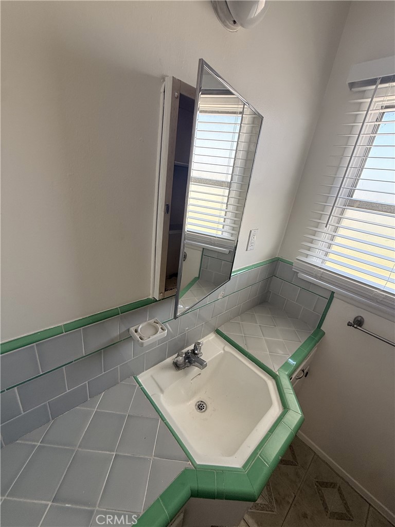 214 1/2 N 7th Street Property Photo 4