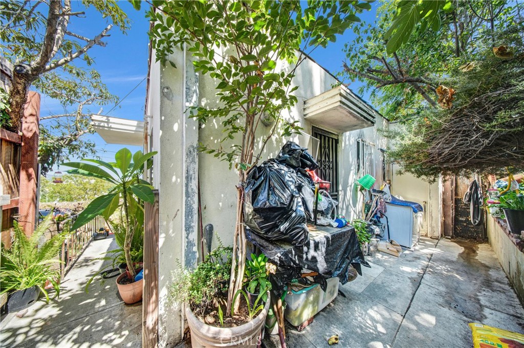 3064 Isabel Property Photo 4