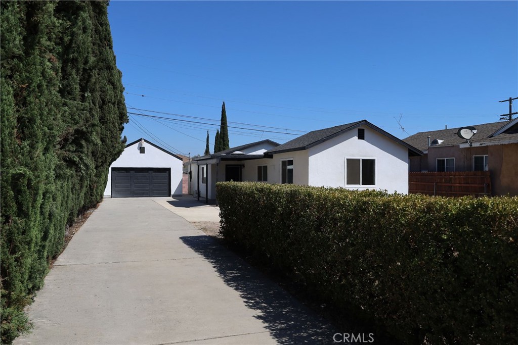 742 Simmons Property Photo 1