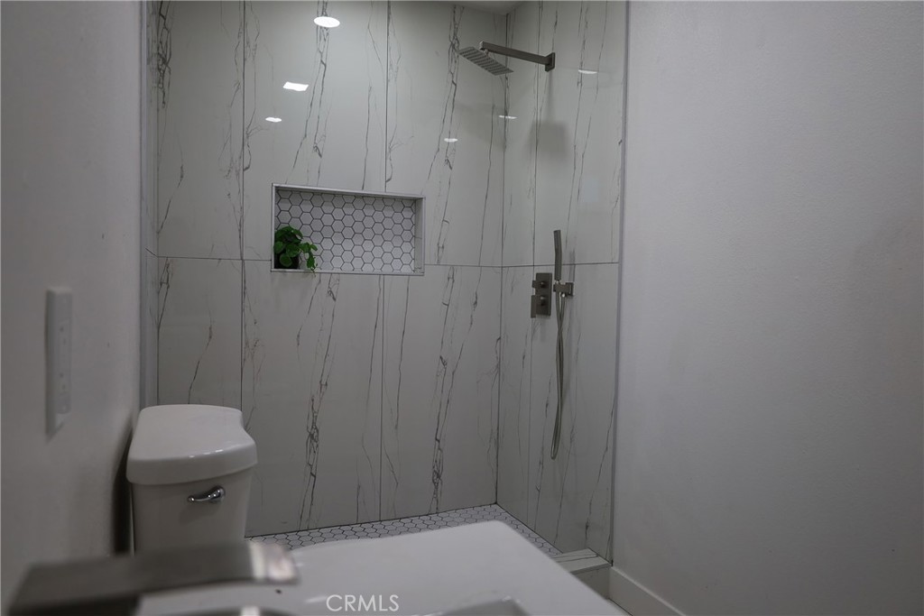 742 Simmons Property Photo 10