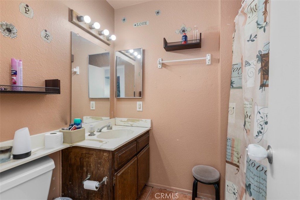 24530 Summerfield Drive Property Photo 14