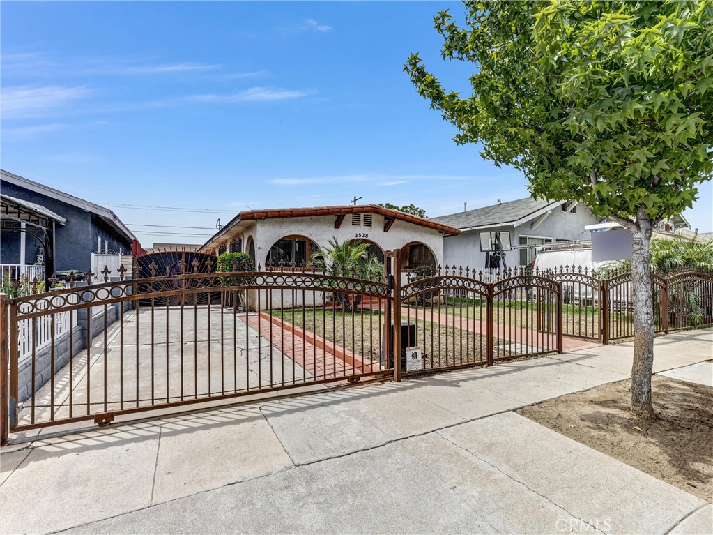 3528 Beswick Property Photo 1