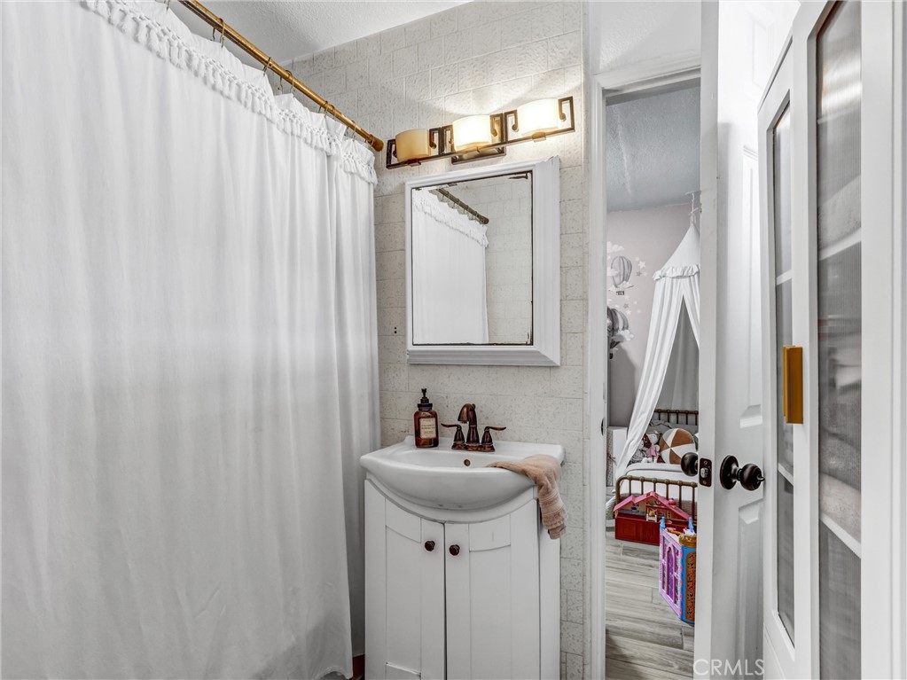 3528 Beswick Property Photo 25