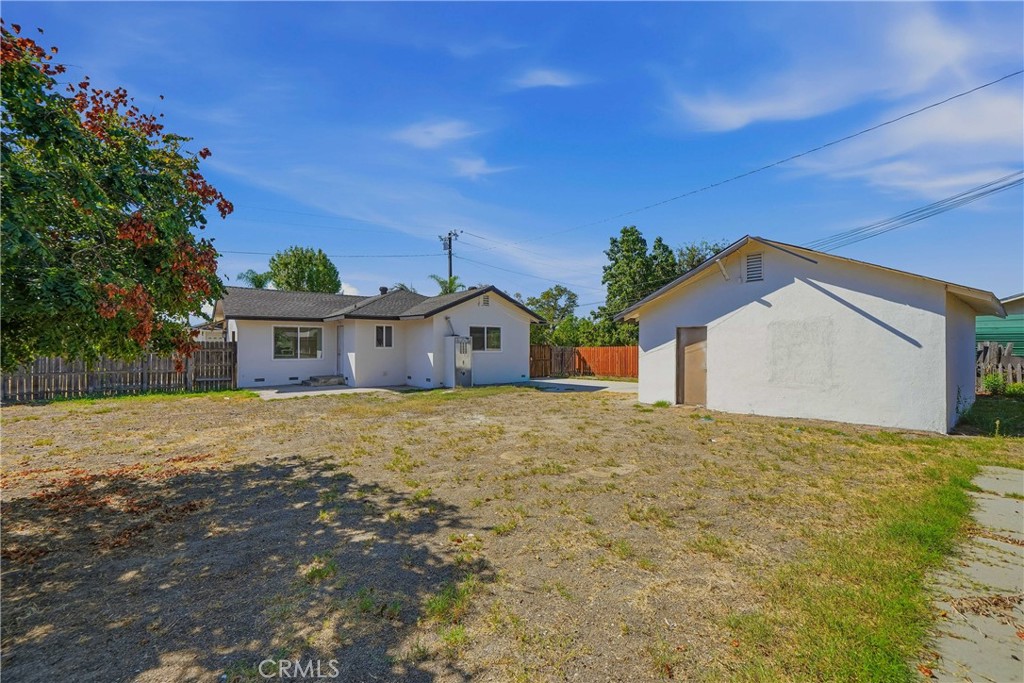883 E Columbia Avenue Property Photo 23