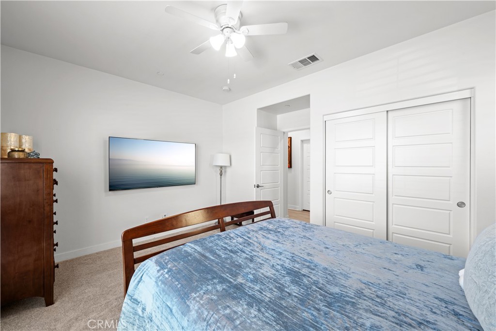 1519 Village Green Property Photo 23