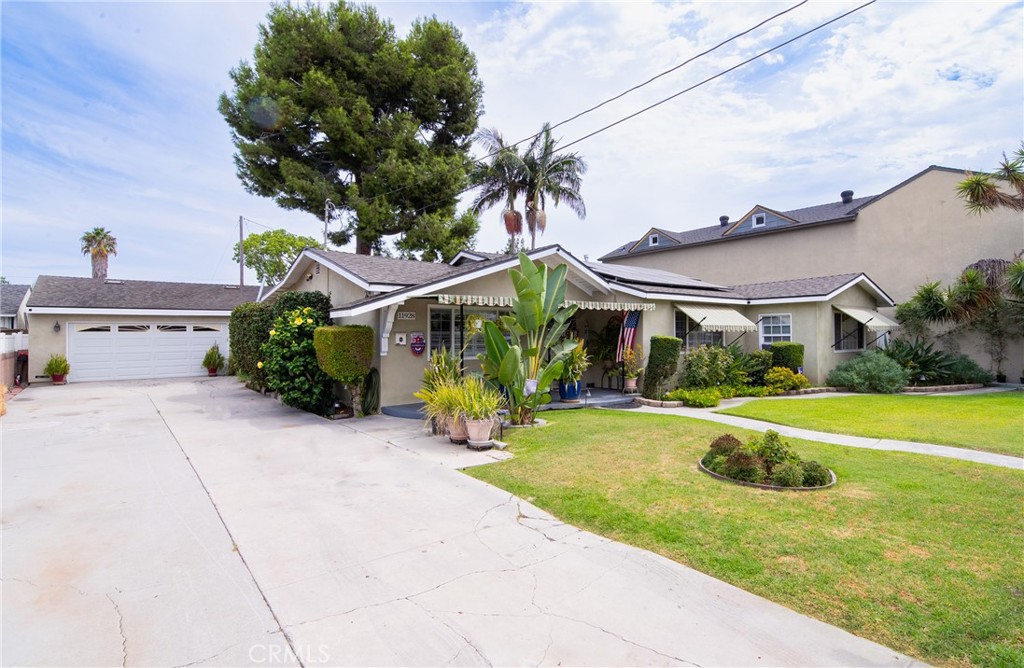 11926 Rives Avenue Property Photo 1
