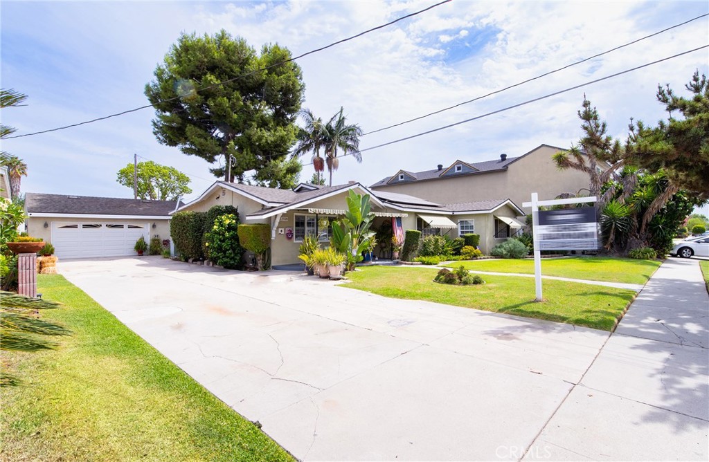 11926 Rives Avenue Property Photo 33