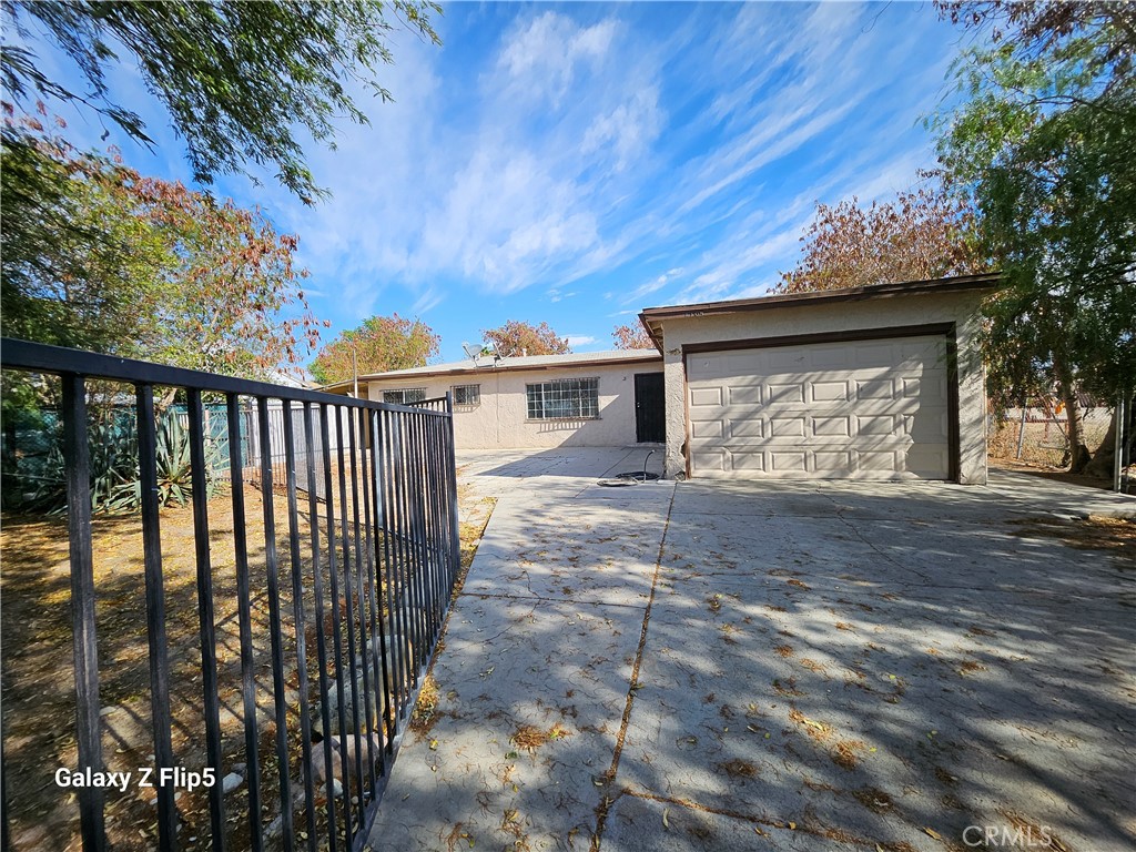 2184 Roosevelt Avenue Property Photo 2