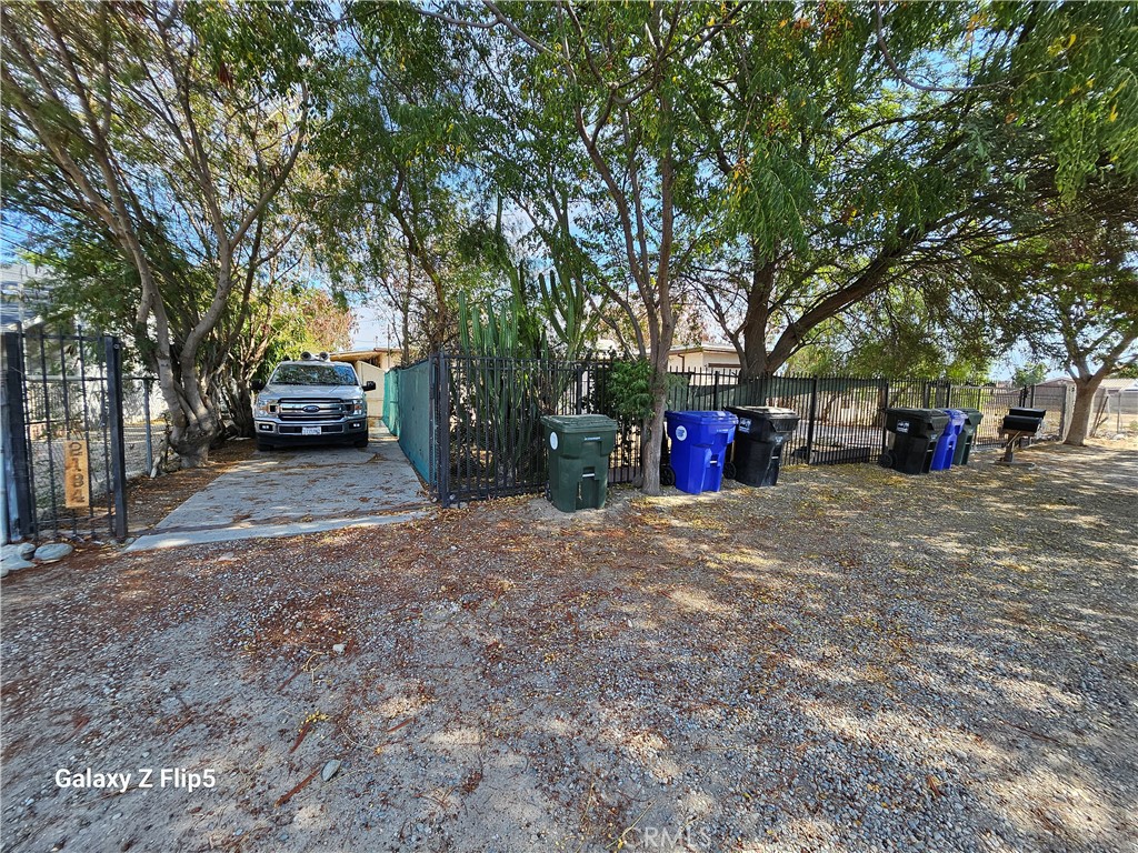 2184 Roosevelt Avenue Property Photo 4
