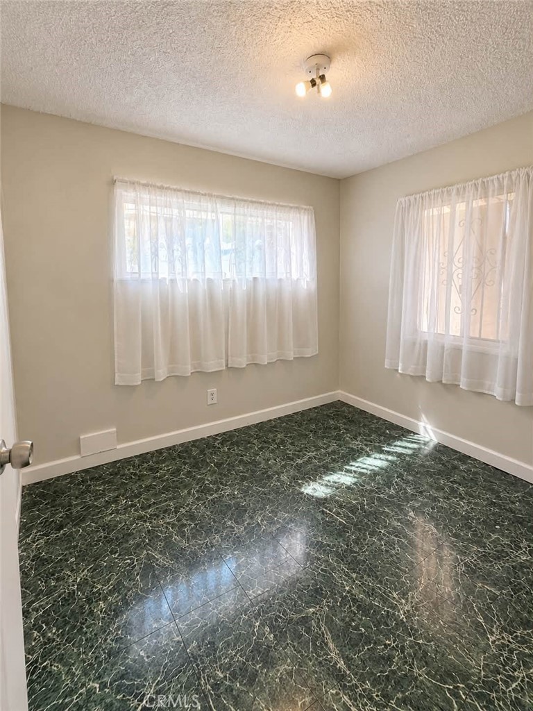 2184 Roosevelt Avenue Property Photo 12