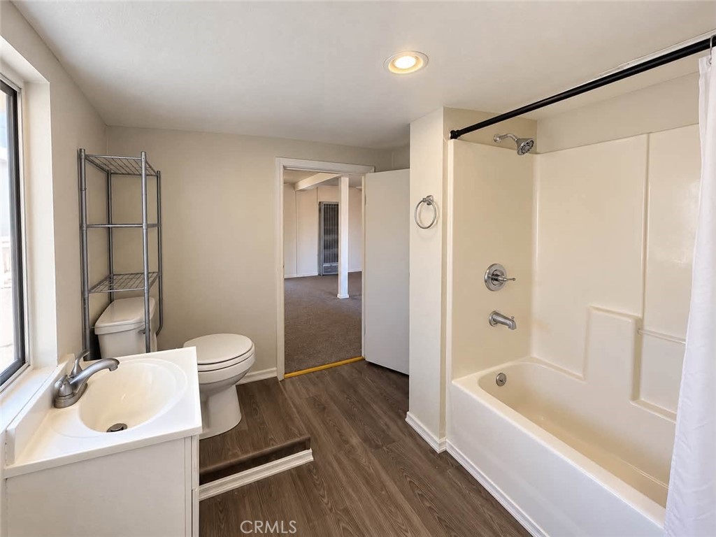 2184 Roosevelt Avenue Property Photo 15