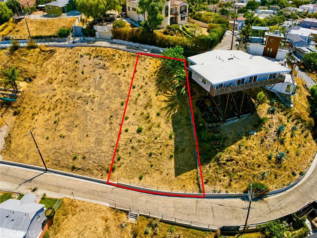 1221 Dodds Circle Property Photo 4